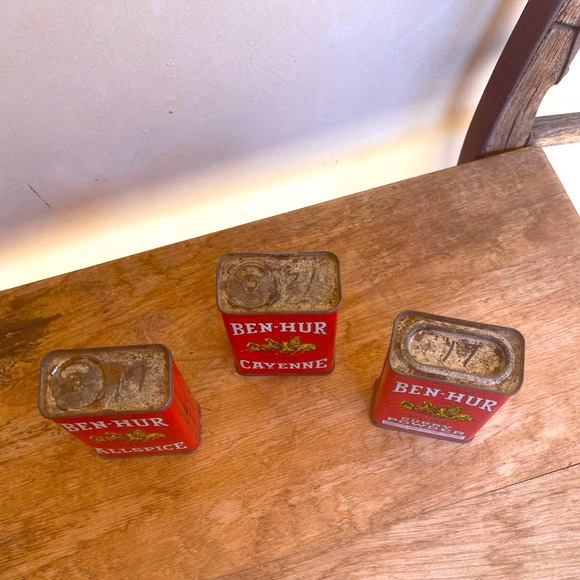 BEN-HUR SPICE TINS Vintage 1940’s-1950’s Partially Full 2 Ounce Horses Charming! - Picture 4 of 10